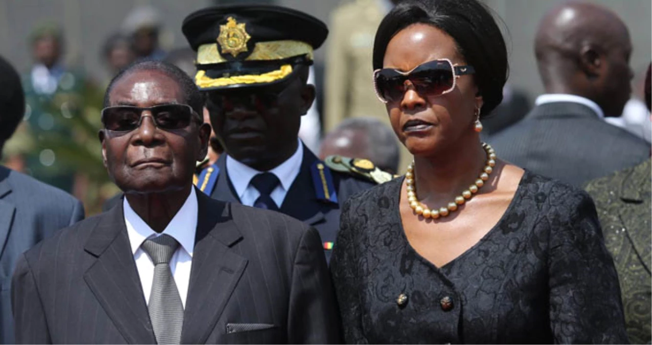 Zimbabve\'nin Darbeyle Devrilen Lideri İstifa Karşılığında Dokunulmazlık Aldı