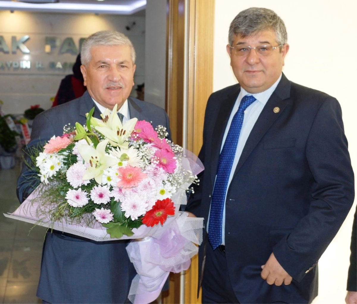 Ziraat Odası Başkanlarından AK Parti İl Başkanı Ertürk\'e Hayırlı Olsun Ziyareti