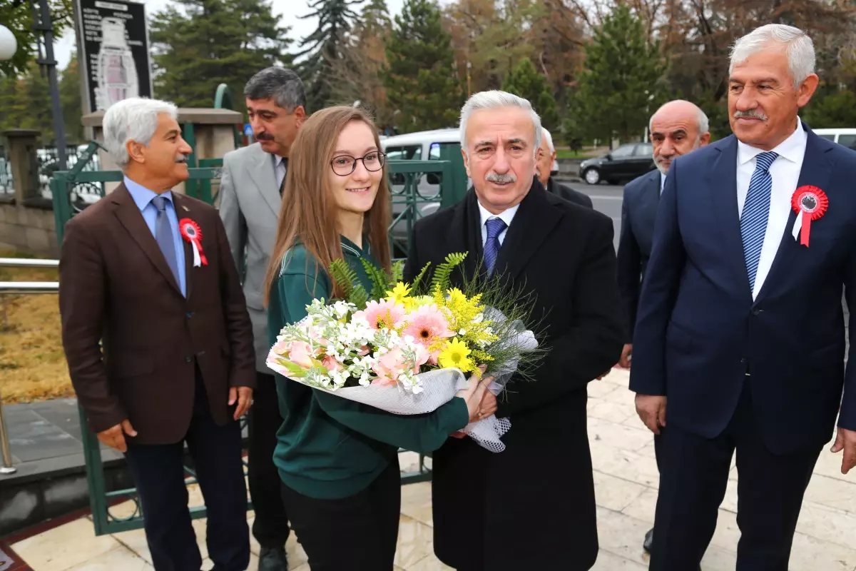 24 Kasım Öğretmenler Günü Düzenlenen Etkinliklerle Kutlandı