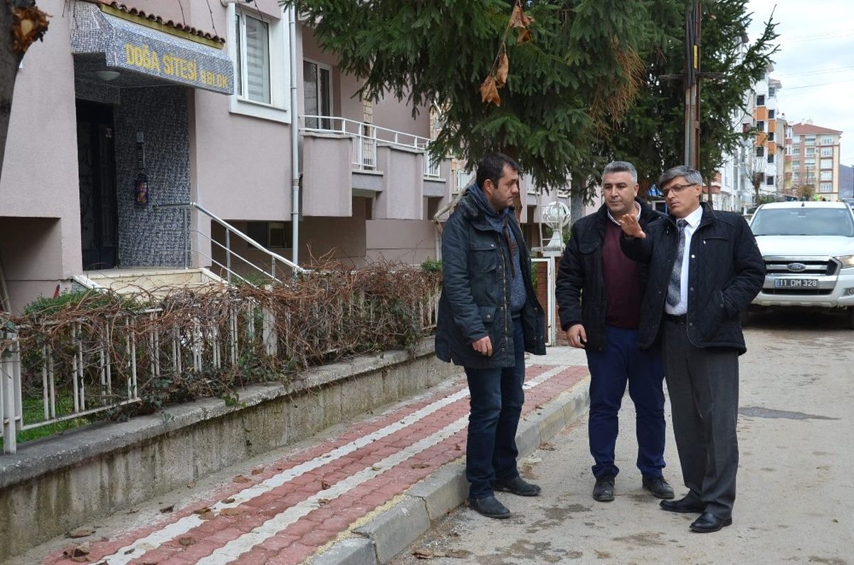 4 Eylül Mahallesi\'ndeki Kaldırım Çalışmaları Devam Ediyor