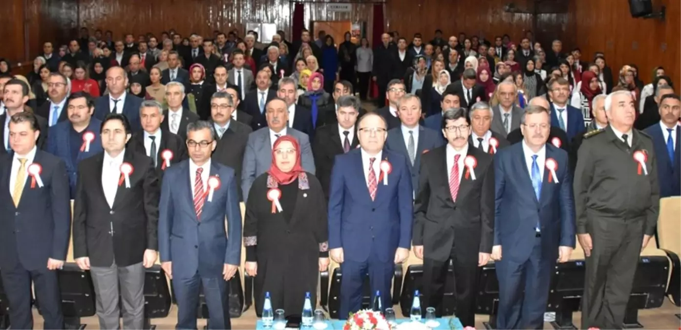 Afyonkarahisar\'da 24 Kasım Öğretmenler Günü Kutlandı