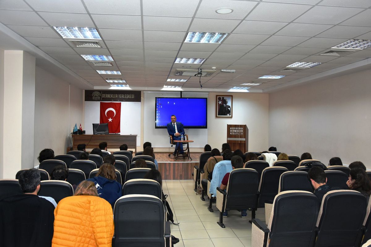 Ahmet Yağcı\'dan, Öğrencilere Başarılı İş Hayatının Şifreleri
