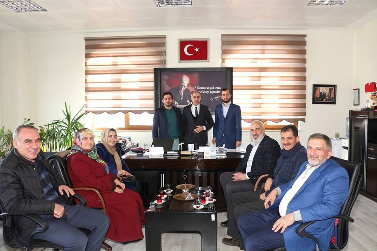 AK Parti Oltu İlçe Yönetimi, Öğretmenler Gününü Kutladı