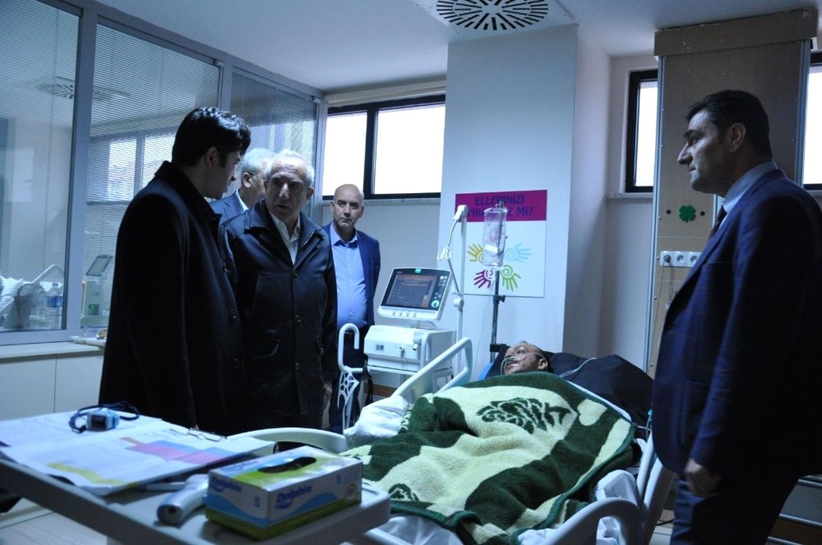Ateşe Tiner Dökünce Hastanelik Oldular