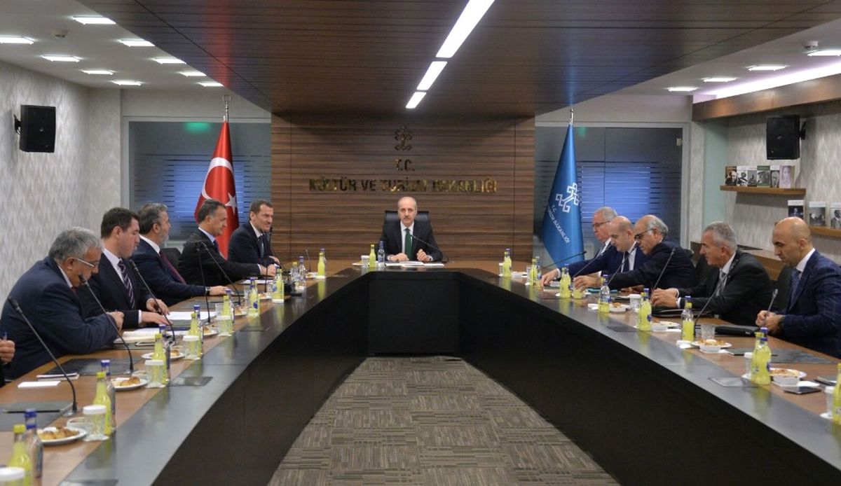Bakan Kurtulmuş, Rus-Türk İş Adamları Derneği Üyelerini Kabul Etti