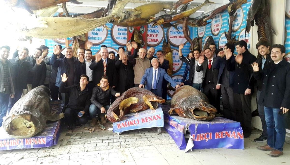 Balıkların Denizlerimizi Tek Etme Sebeplerinden Birisi de Atık Yağlar