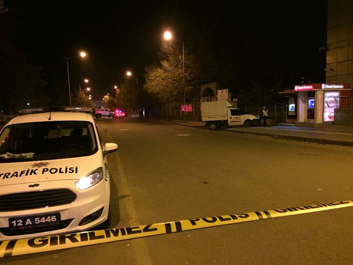 Bingöl\'de Şüpheli Kutunun Son Anda Sahibi Geldi