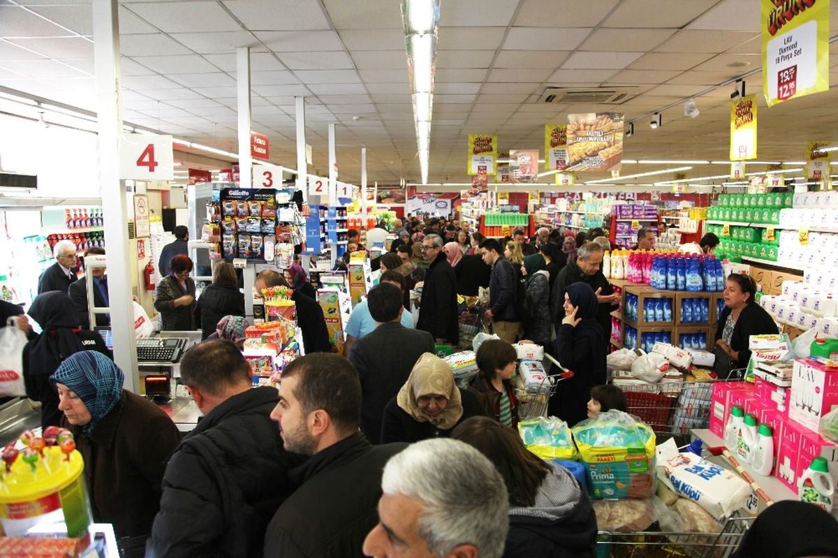 Bursa\'da Alışveriş Çılgınlığı