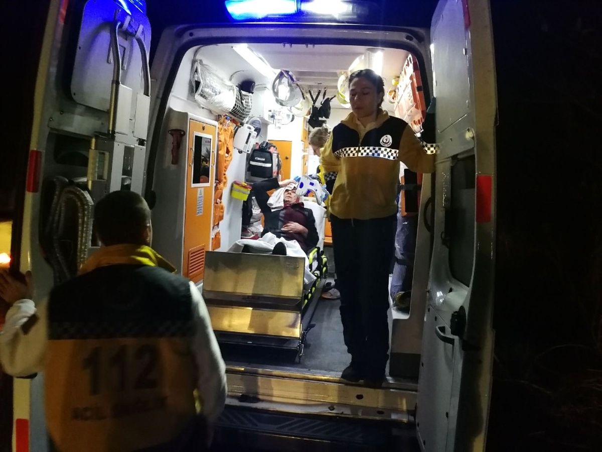 Bursa\'da Trafik Kazası: 2 Kişi Yaralı