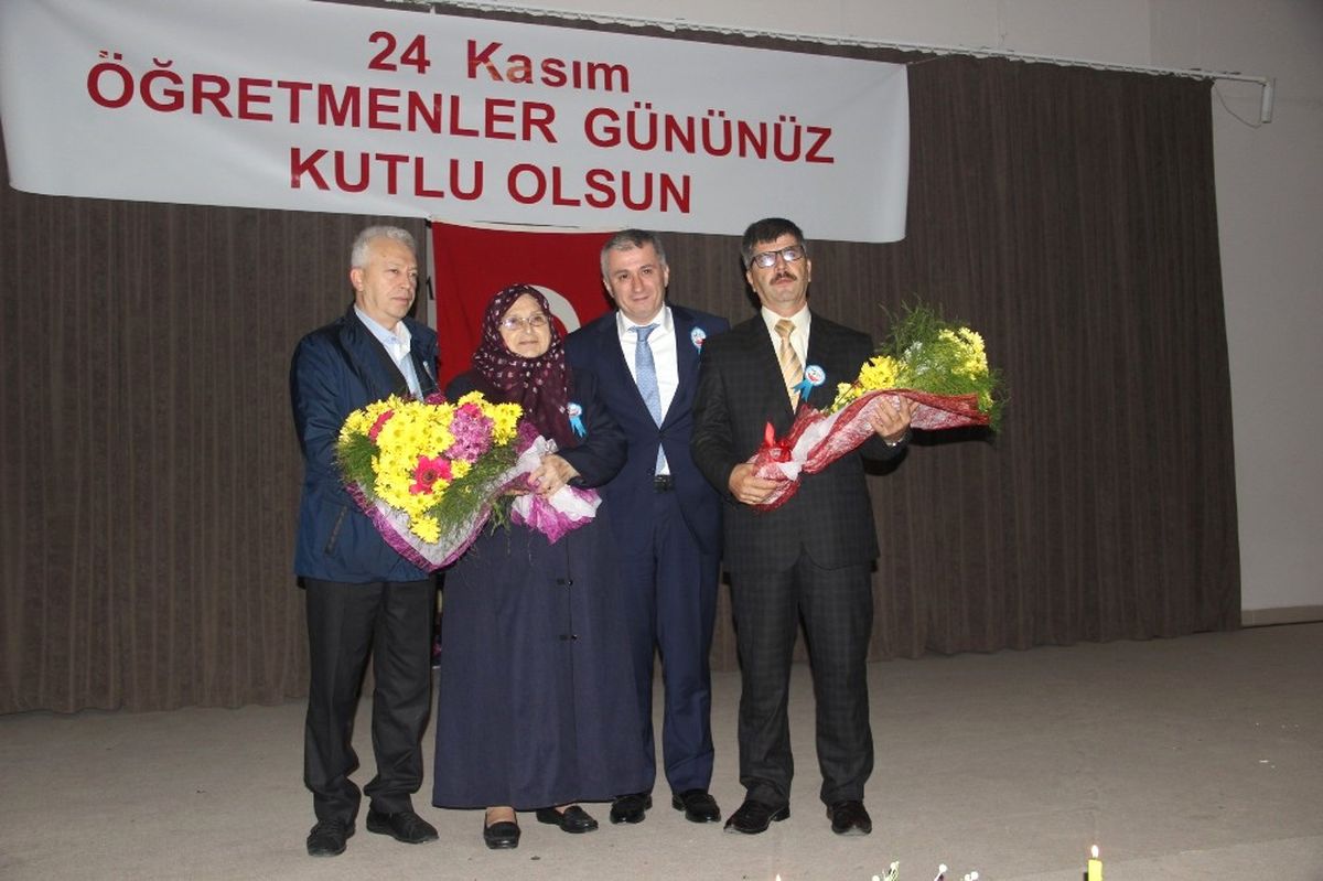 Çan\'da, 24 Kasım Öğretmenler Günü Törenlerle Kutlandı