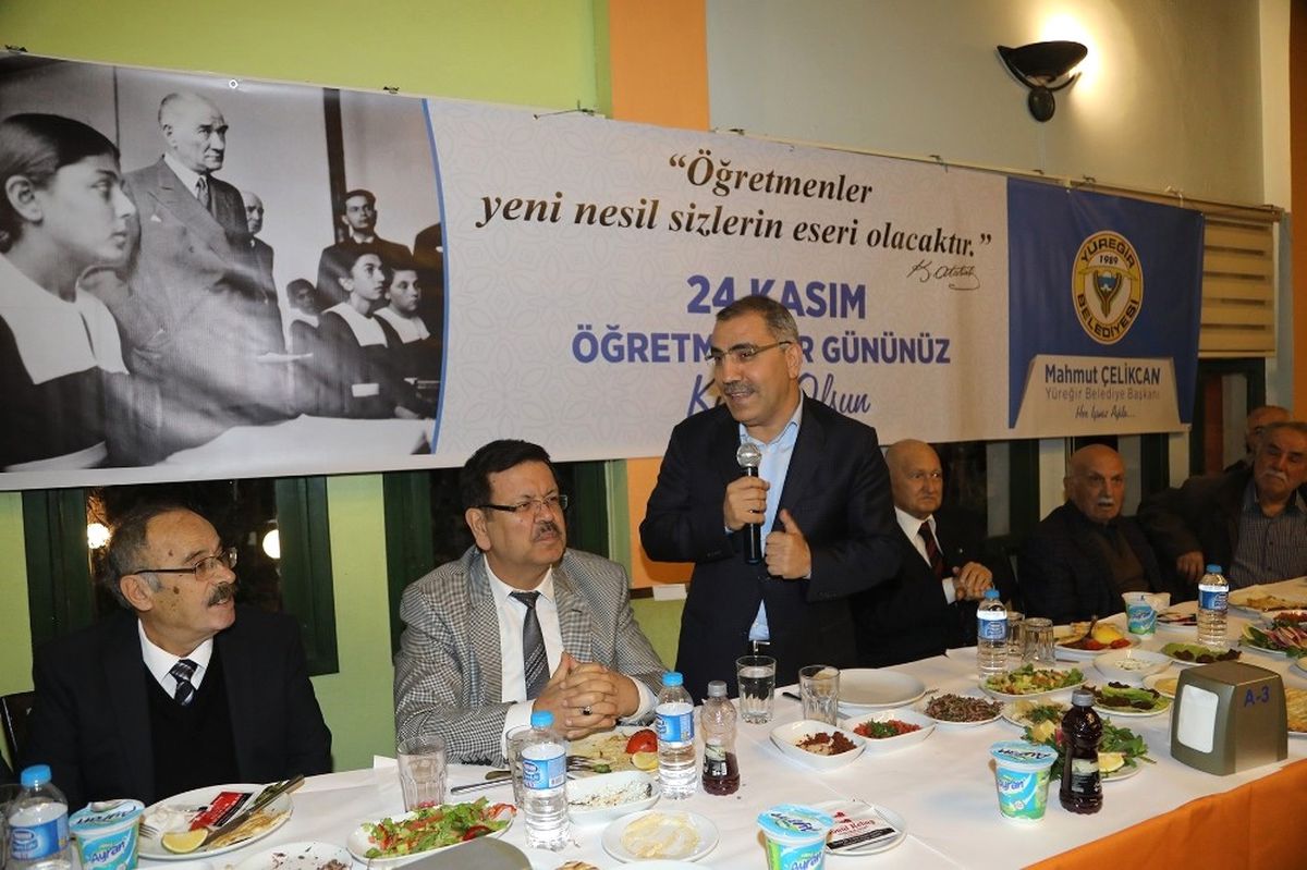 Çelikcan Öğretmenleri Unutmadı