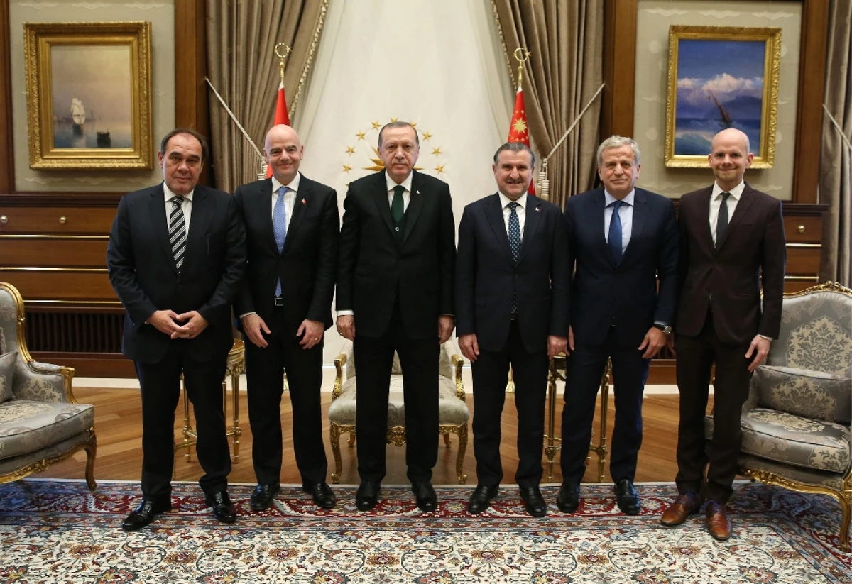 Cumhurbaşkanı Erdoğan, Infantino\'yu Kabul Etti