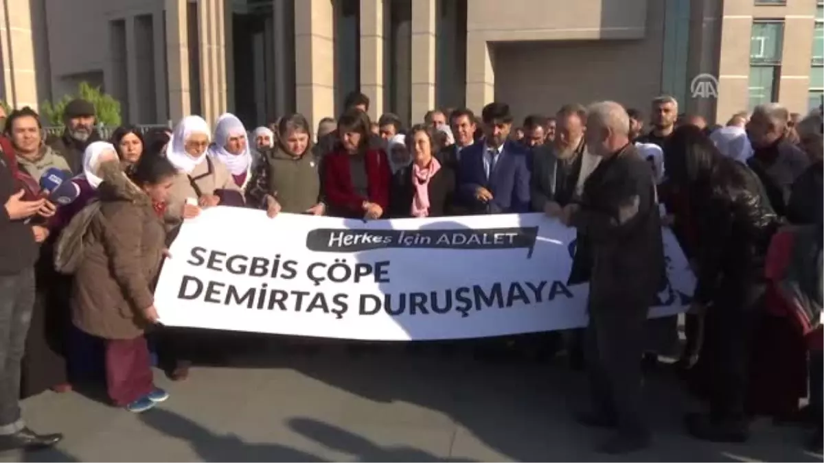 Demirtaş\'ın "Alenen Hakaret" Davasında Birleştirme Kararı