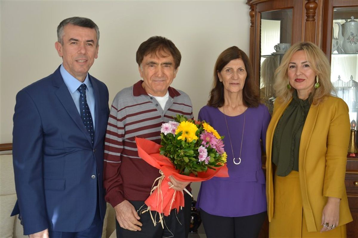 Edremit Protokolünden Emekli Öğretmenlere Vefa Ziyareti