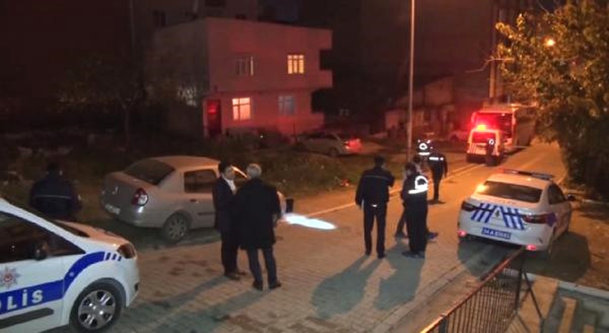 Esenyurt\'ta Eşine Bıçakla Saldıran Adamı Polis Bacağından Vurdu
