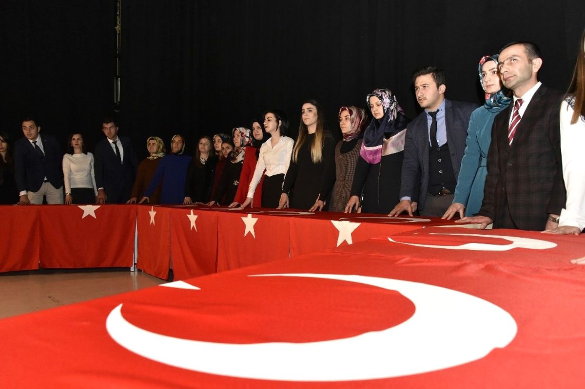 Gümüşhane\'de 24 Kasım Öğretmenler Günü Kutlandı