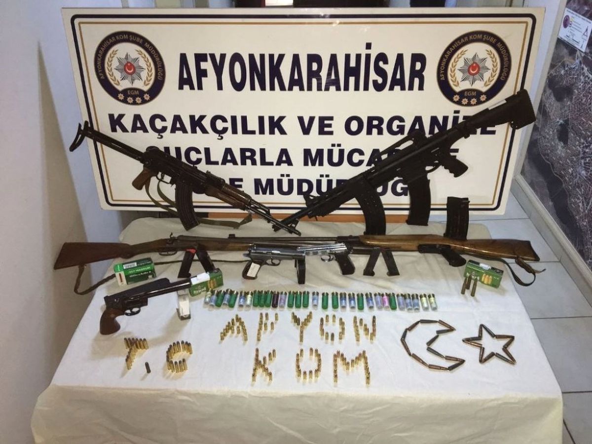 Kalaşnikoflu Tefecilere Polisten Operasyon