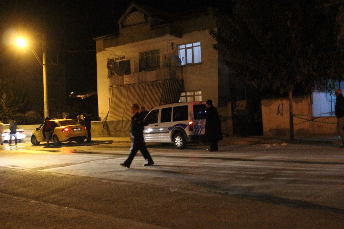 Kardeşlerinin İş Yerine Ateş Açtılar: 4 Yaralı