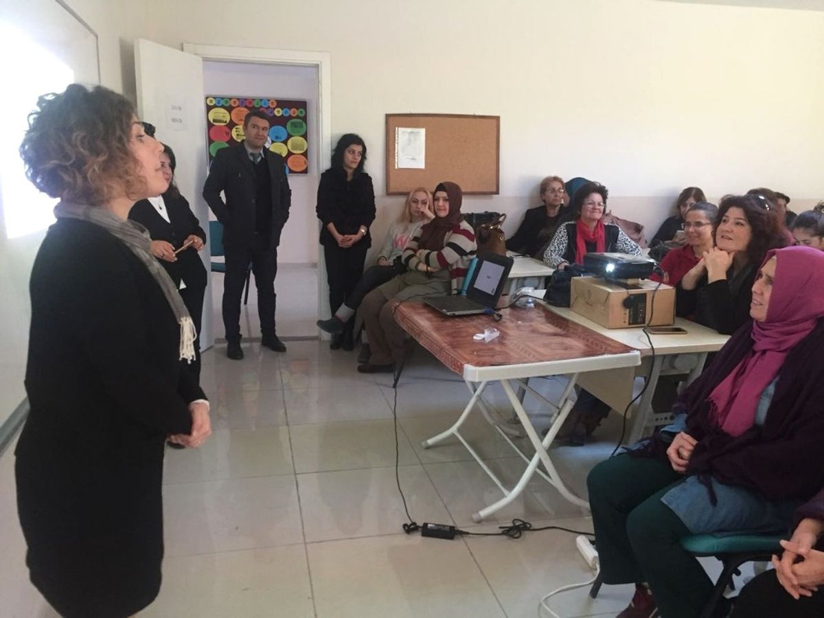 Manisa\'da Kadına Yönelik Şiddete Karşı Bilinçlendirme Eğitimi