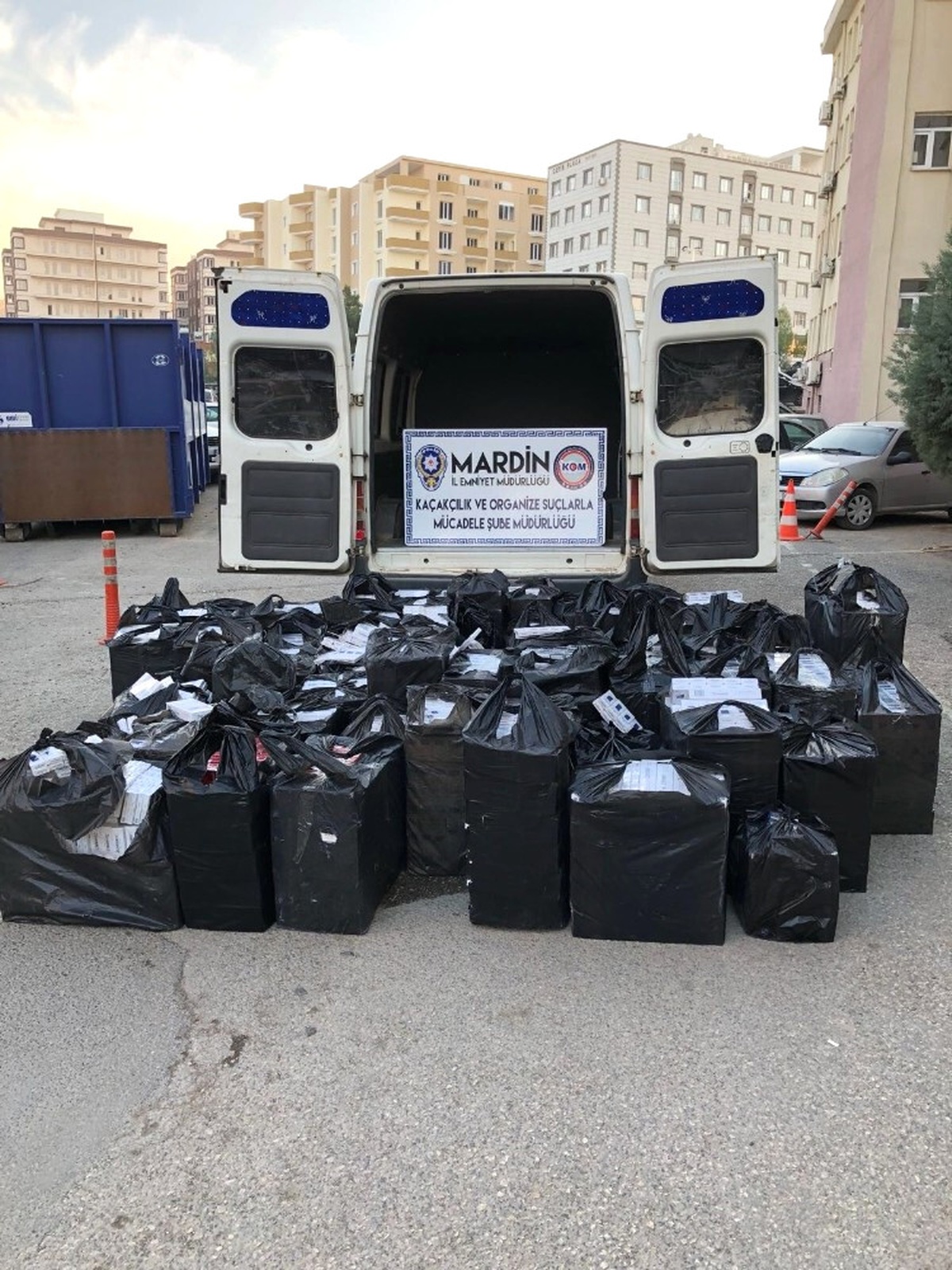 Midyat\'ta 45 Bin 750 Kaçak Sigara Ele Geçirildi
