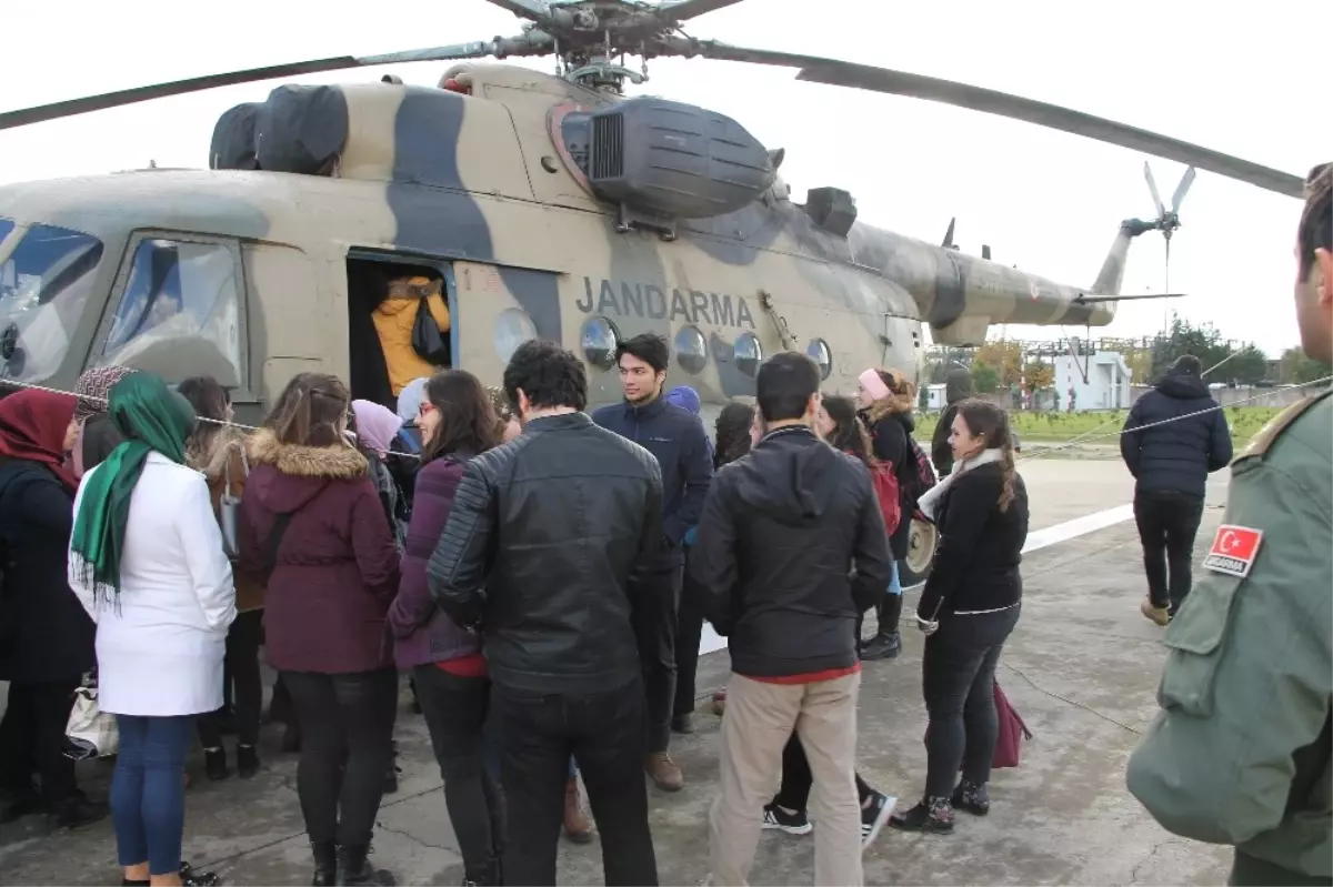 Öğrenciler, Jandarmanın Tatbikatını Hayranlıkla İzledi