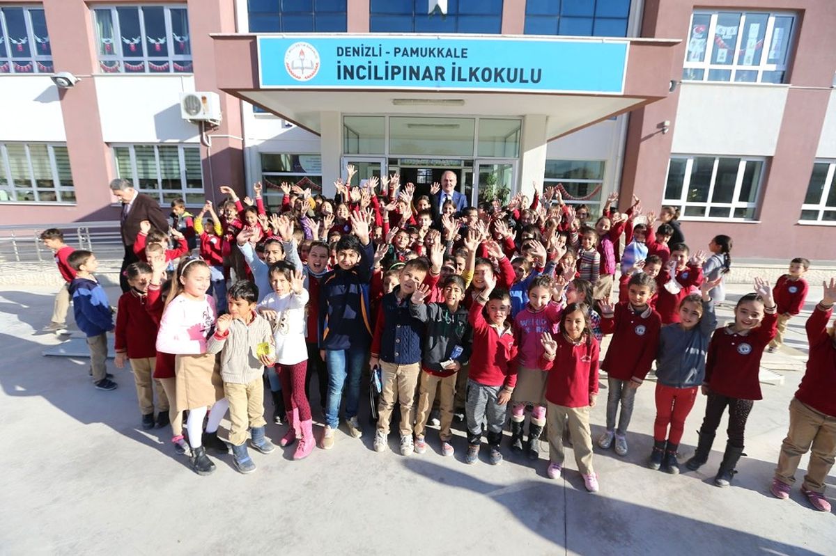 Öğrencilere Diş Macunu ve Diş Fırçası