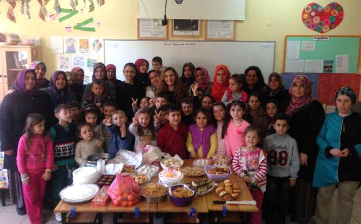 Öğretmenler Günü Çay Partisinde 14\'ü Öğrenci, 19 Kişi Zehirlendi