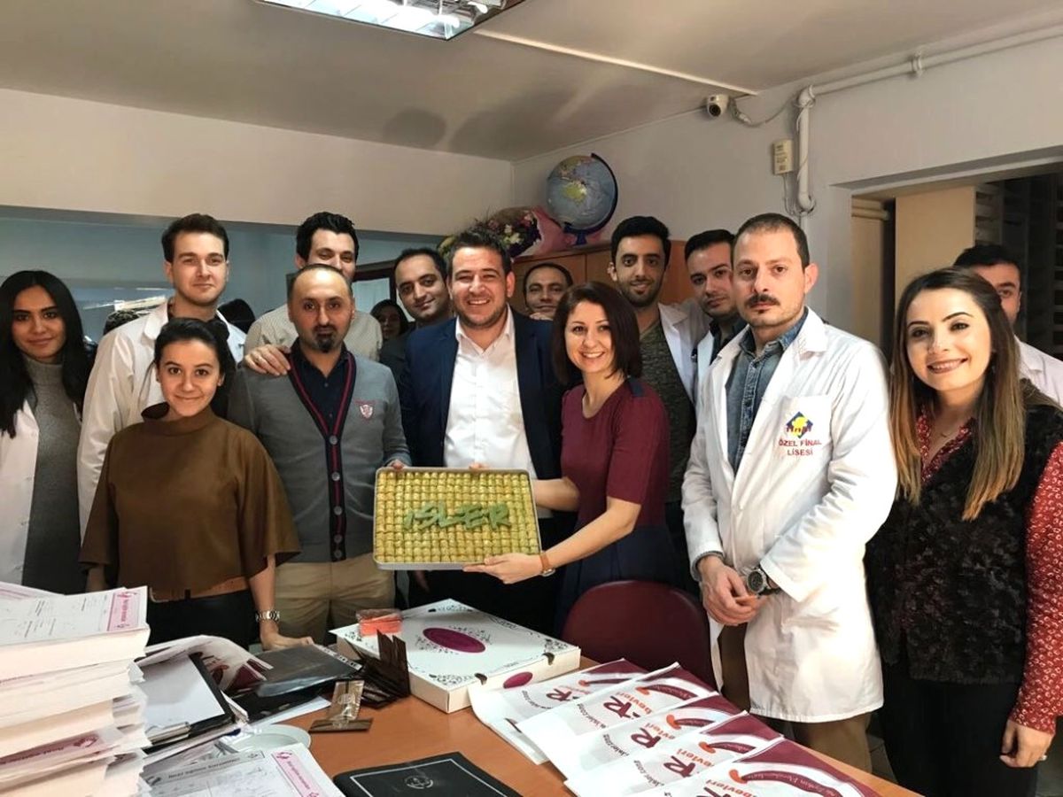 Öğretmenlere Baklavalı Kutlama