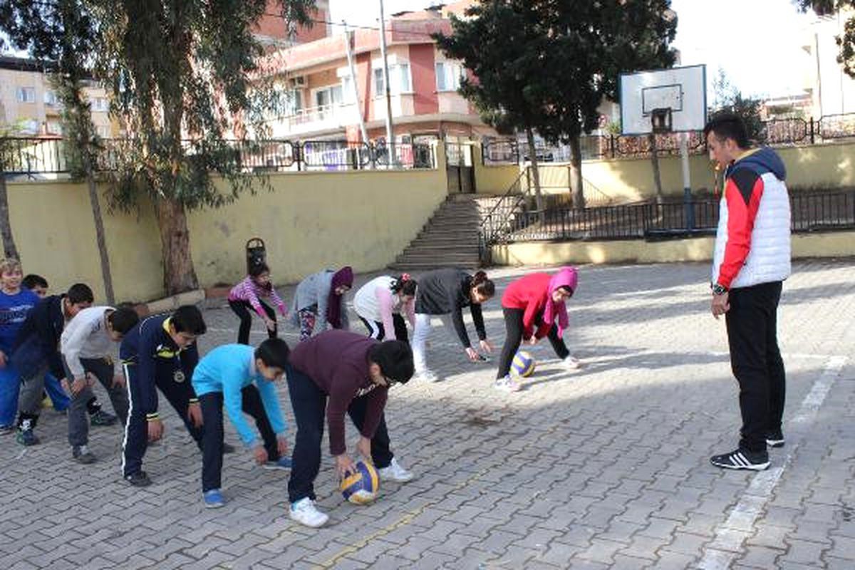 Öğretmenlik Yolunda Engel Tanımadı