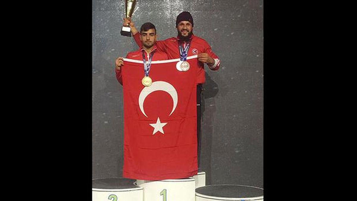 Polonya\'dan 4 Madalya ile Döndüler!