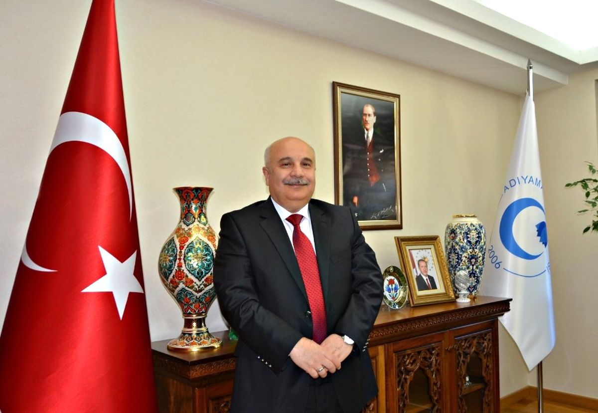 Rektör Gönüllü\'nün Öğretmenler Günü Mesajı