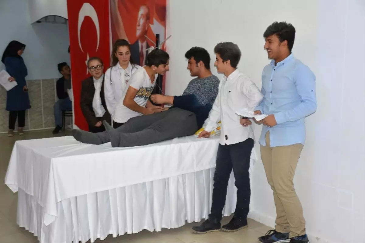 Reşadiye\'de Öğretmenler Günü Kutlandı