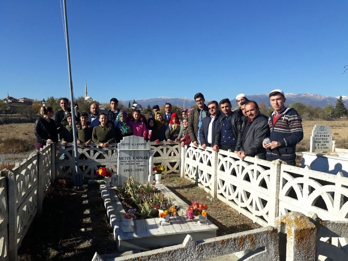 Şehit Öğretmen Metin Kaynar Unutulmadı