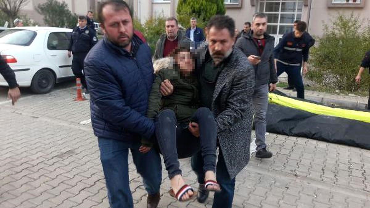 Sevgilisini Bıçaklayıp, Çıplak Pencereye Çıkan Kadın: Bana Tecavüz Etti