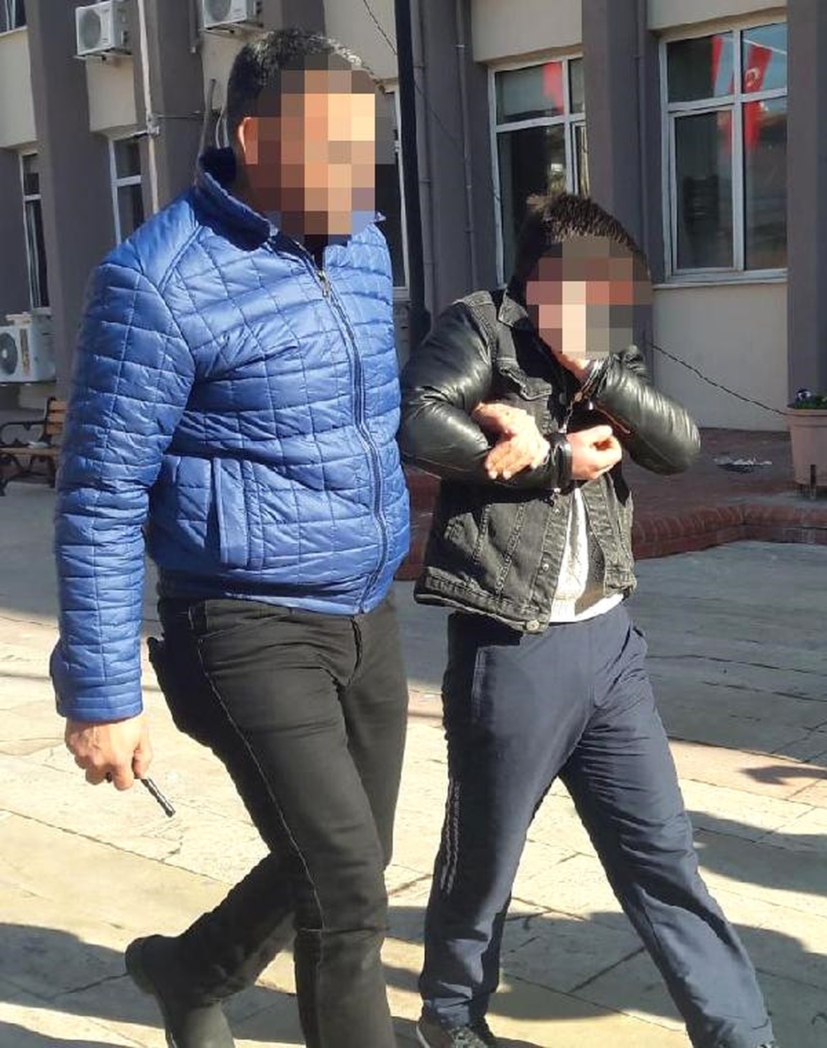Tanınmamak İçin Kask Takan Motosiklet Hırsızları Yakalandı
