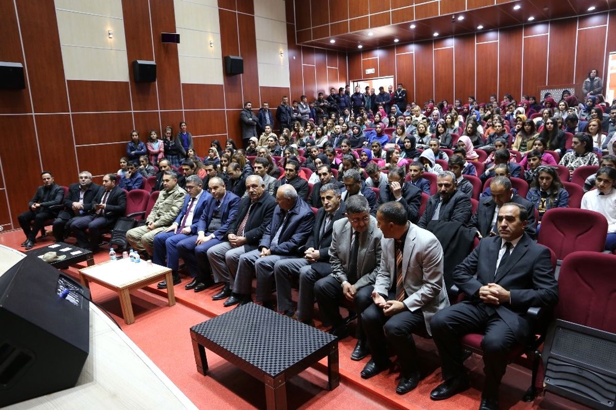 Varto\'da 24 Kasım Öğretmenler Günü