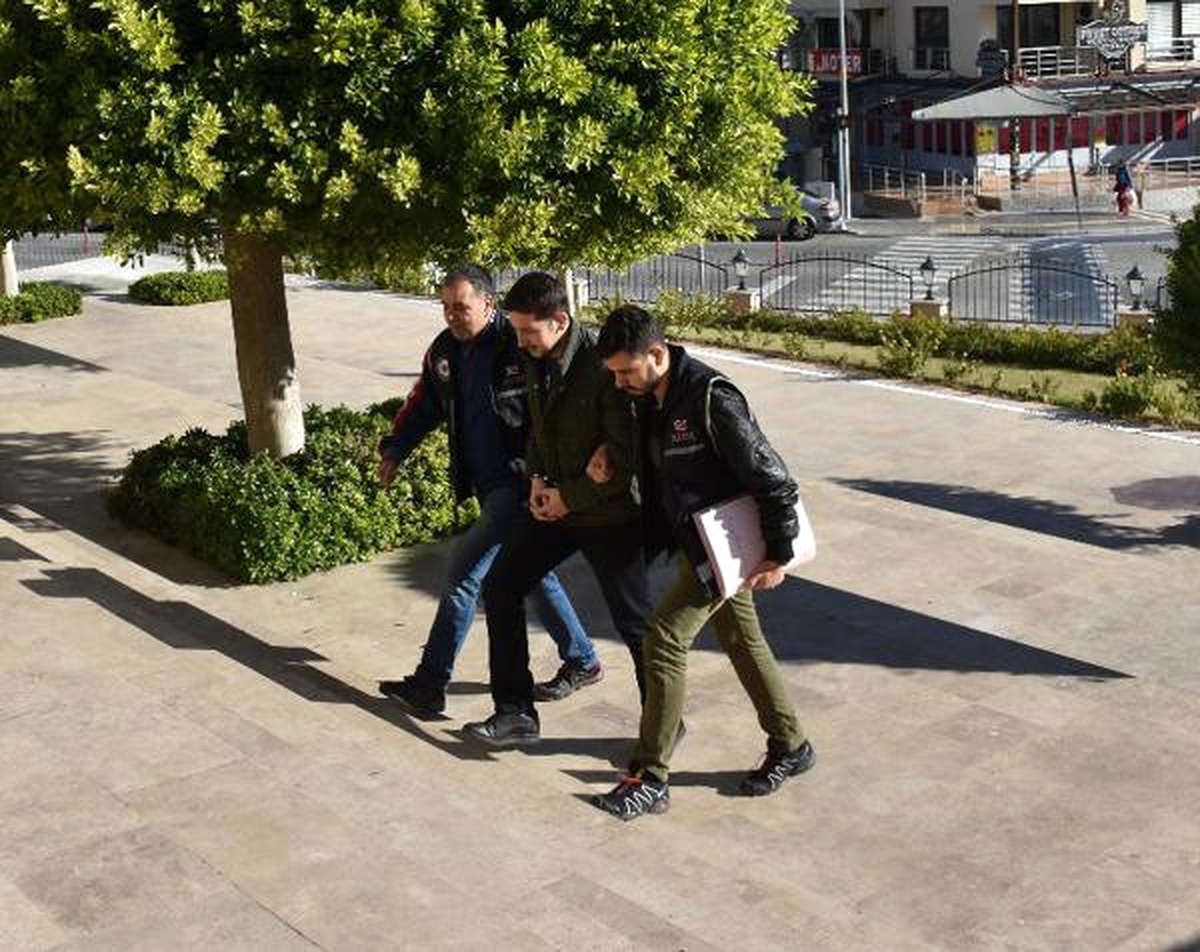 Yunanistan\'da Kaçma Hazırlığındayken Yakalanan Avukat Tutuklandı