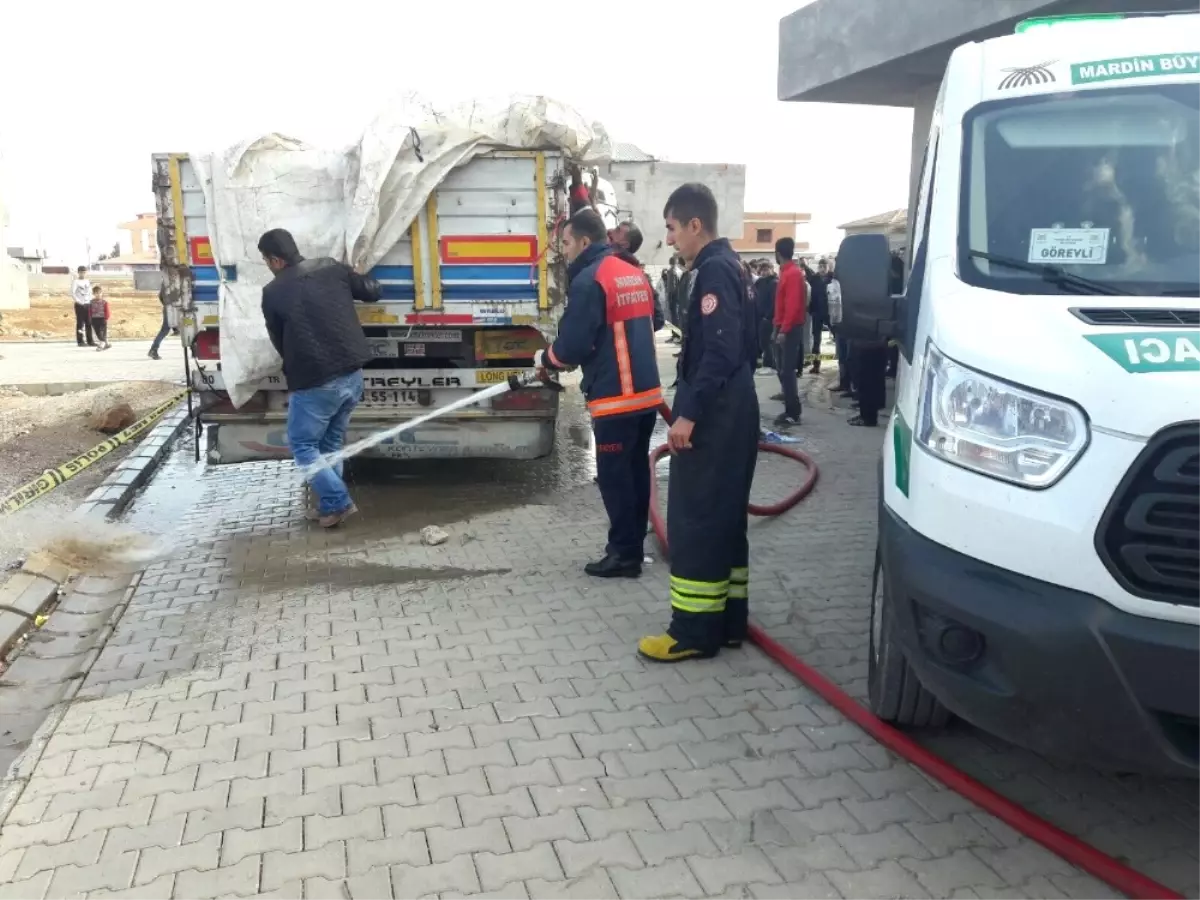 3 Yaşındaki Çocuk, Babasının Kullandığı Tırın Altında Kalarak Hayatını Kaybetti