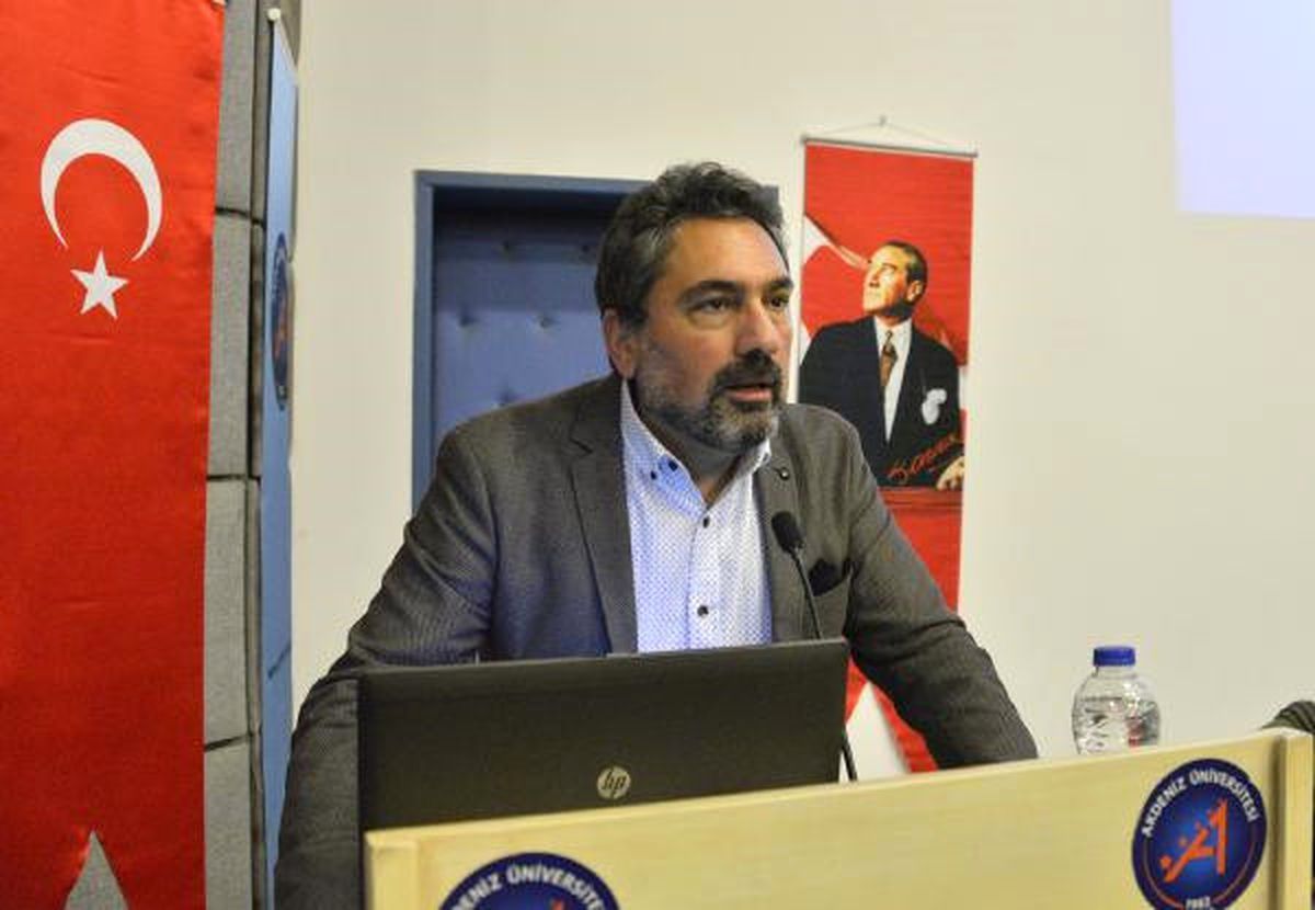 Akdeniz Üniversitesi\'nde Ufo\'lar Ders Oldu