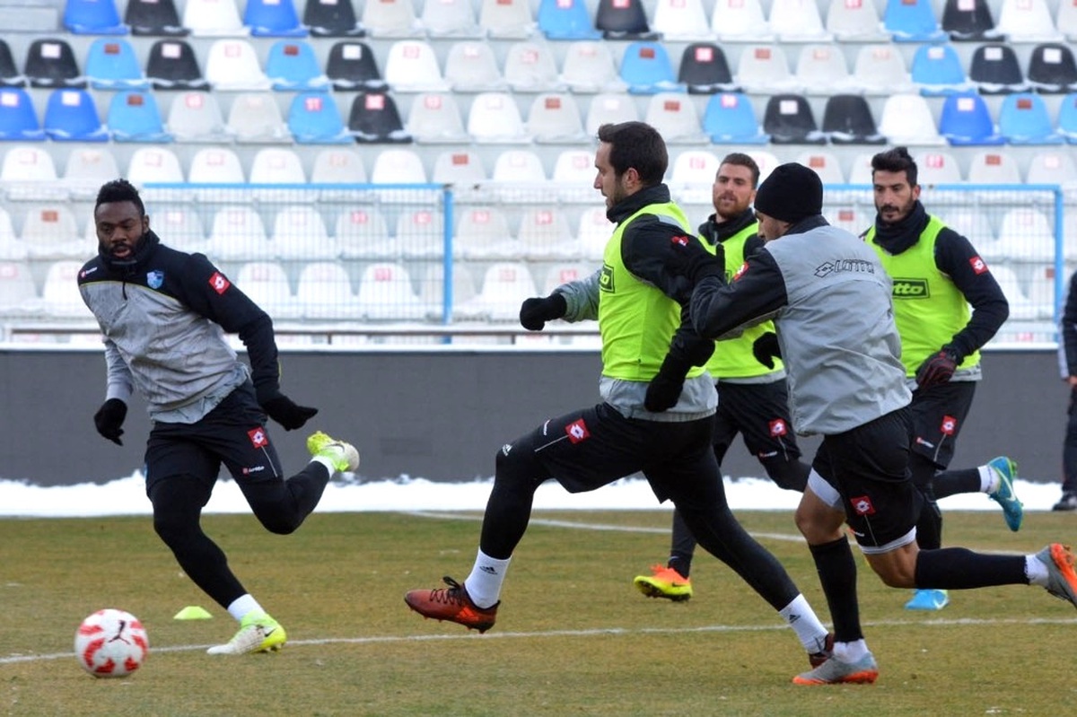 B.b.erzurumspor\'da Parola Üç Puan
