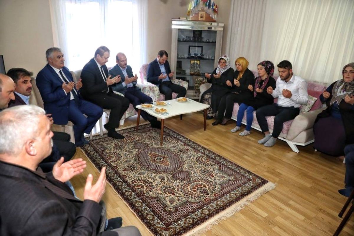 Bakanlar Albayrak ve Soylu\'dan Eren Bülbül\'ün Ailesine Ziyaret