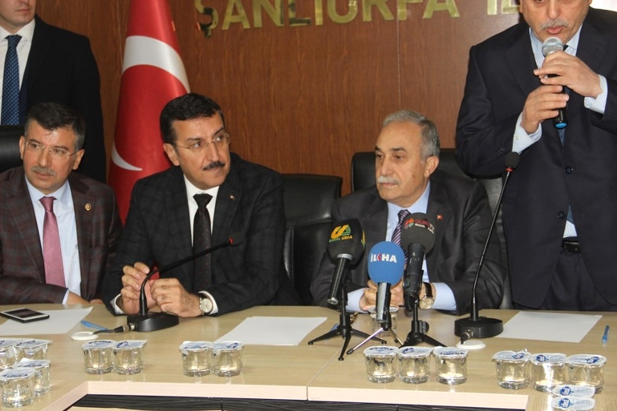 Bakanlar Fakıbaba ile Tüfenkci AK Parti İl Başkanlığını Ziyaret Etti