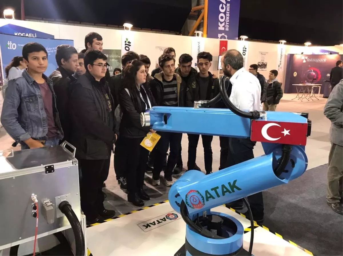 Başbakan Yardımcısı Işık\'tan \'Atak Robot\'a Özel İlgi