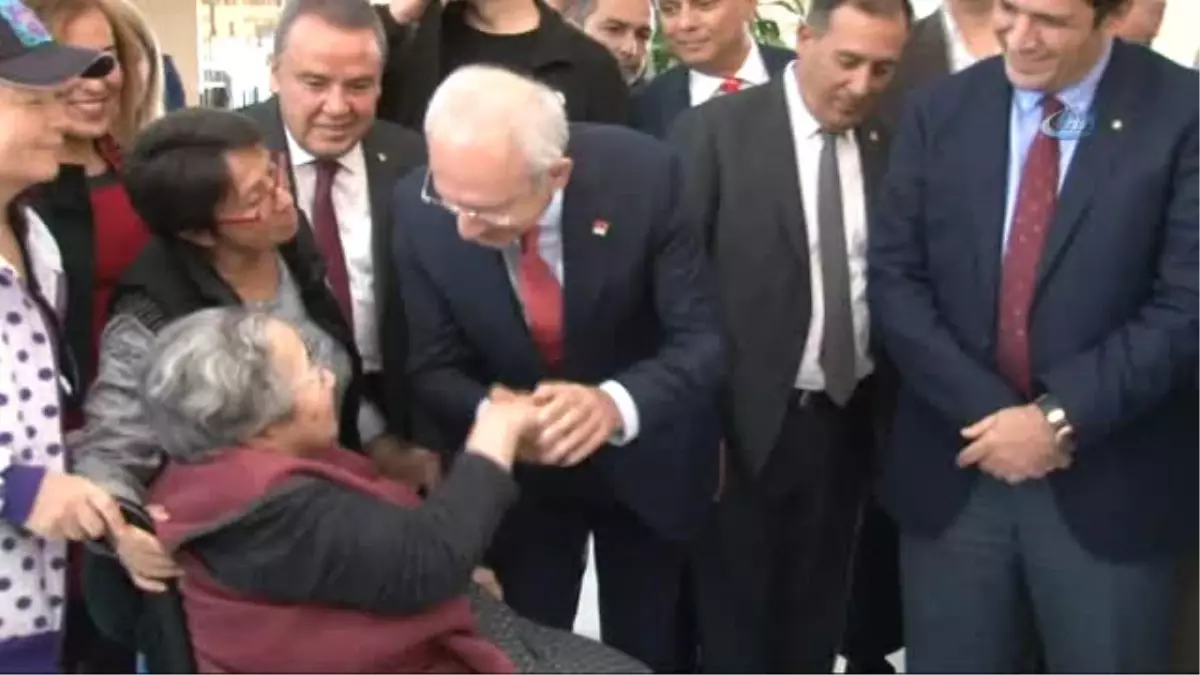 CHP Genel Başkanı Kılıçdaroğlu, Turizmcilerle Görüştü