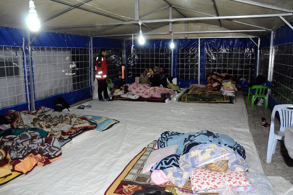 Deprem Arıcılar\'ı İkinci Defa Vurdu