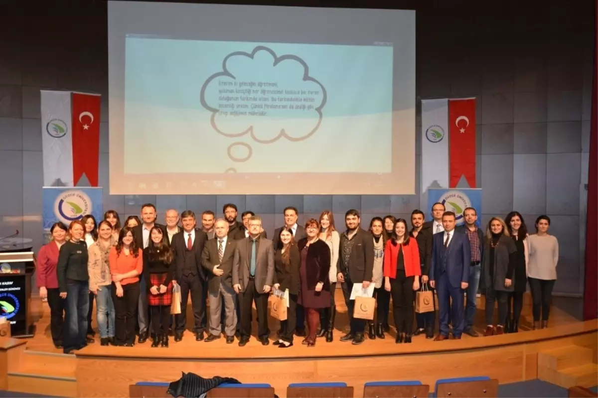 Düzce Üniversitesi\'nde Öğretmenler Gününe Özel Program Düzenlendi