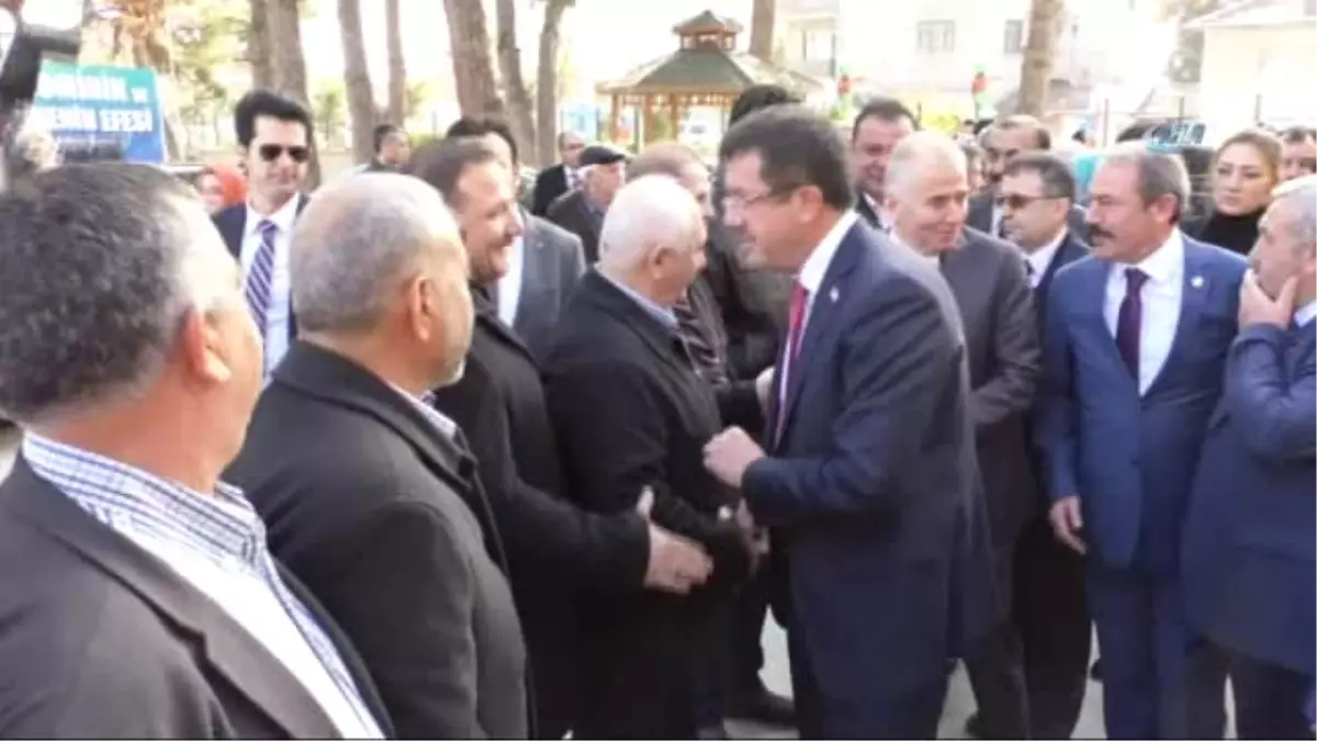 Ekonomi Bakanı Nihat Zeybekci: "Tıpış Tıpış Gelecekler, Türkiye\'nin Gücünün Yanında Yer Alacaklar"