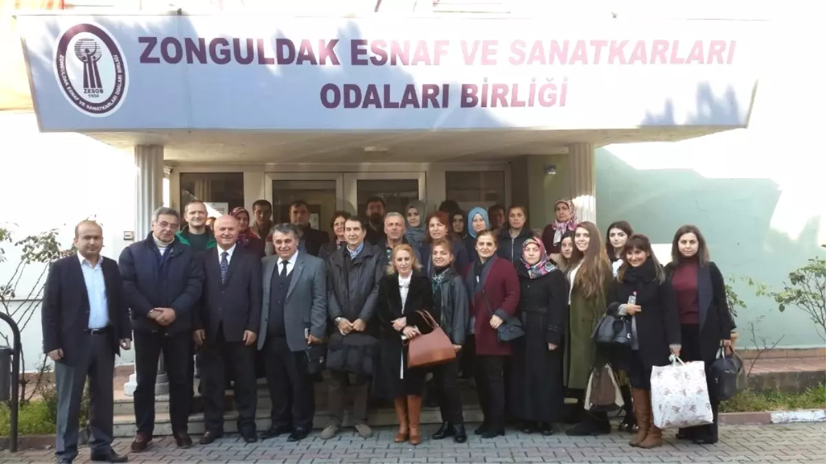 Girişimcilik Eğitimleri Sona Erdi, İş Adamları Tecrübelerini Aktardı