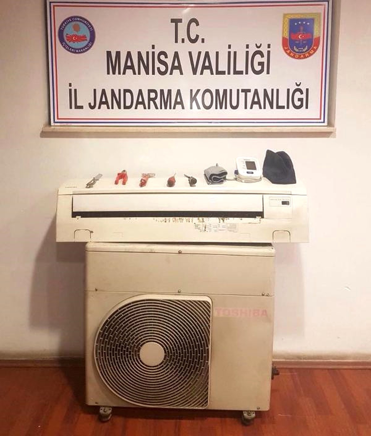 Manisa\'da Klima Hırsızlığına 2 Gözaltı