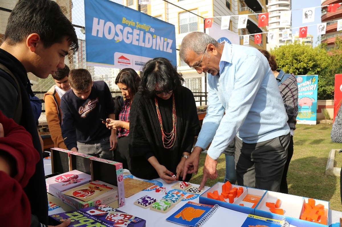 Mezitli Belediyesi \'Beyin Şenliği\' Düzenledi